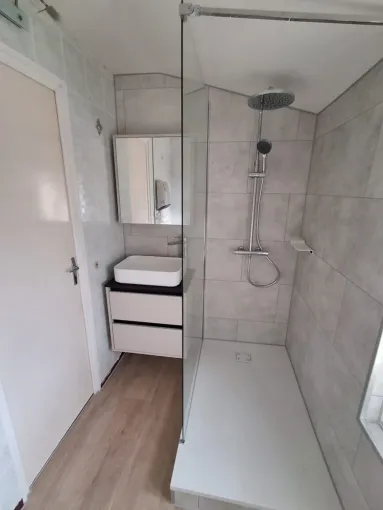 Réalisation d'une salle de bain à Thiers dans le Puy-de-Dôme, Clermont-Ferrand, DOME HABITAT RÉNOV