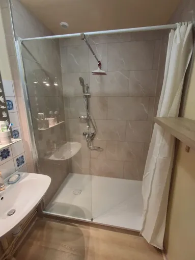 Rénovation d'une salle de bain à Vichy : une transformation moderne et sécurisée, Clermont-Ferrand, DOME HABITAT RÉNOV