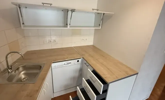 Une cuisine optimisée et moderne chez une cliente satisfaite, Clermont-Ferrand, DOME HABITAT RÉNOV