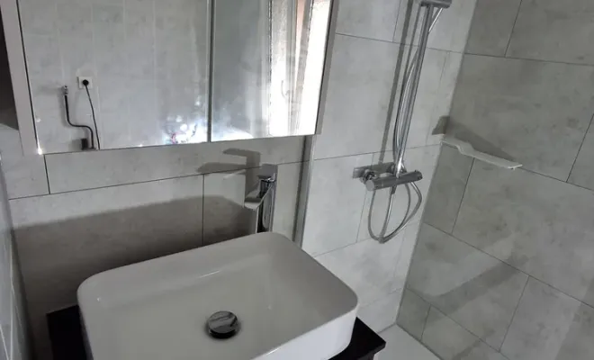 Réalisation d'une salle de bain à Thiers dans le Puy-de-Dôme, Clermont-Ferrand, DOME HABITAT RÉNOV
