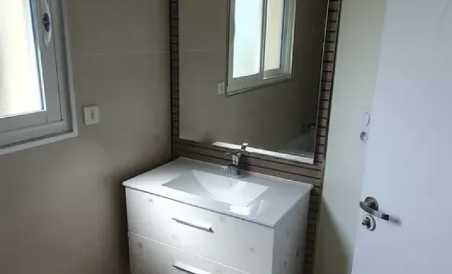 Remplacement d'une douche à l'italienne par une baignoire à Vichy, Clermont-Ferrand, DOME HABITAT RÉNOV
