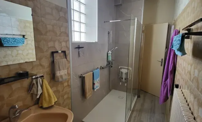 Rénovation de salle de bain à Clermont-Ferrand : une transformation réussie, Clermont-Ferrand, DOME HABITAT RÉNOV