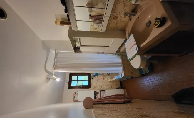 Dom Adapt Conseils réalise une douche PMR à Riom, Clermont-Ferrand, DOME HABITAT RÉNOV